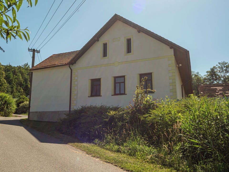 Building, Window, House, Roof, Cottage, Home, Rural Area, Human Settlement, Village, Farmhouse