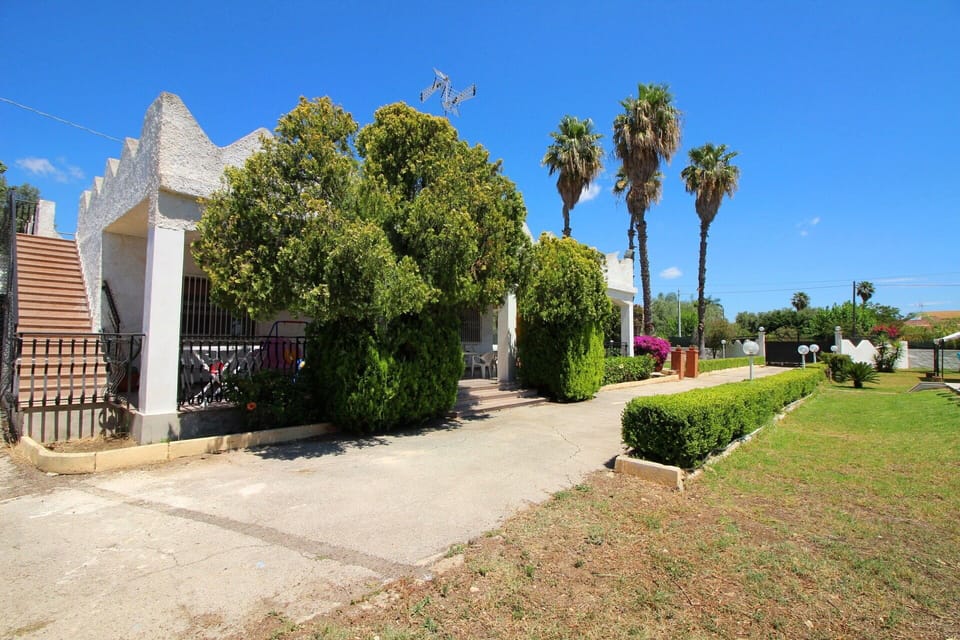 Tree, Shade, Hacienda, Driveway, Landscaping, Villa