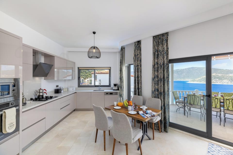 Open plan fully fitted modern kitchen