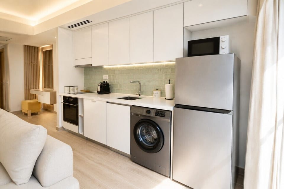 Yas Island Resort with Beach Access - Luxury Studio Apartment in Mayan, Yas Island, Abu Dhabi
