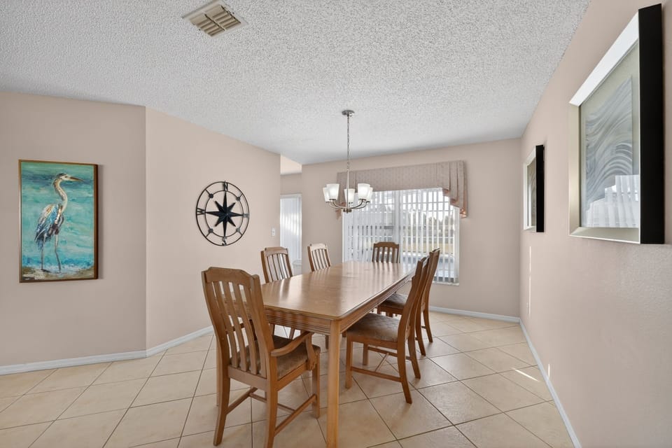 Architecture, Building, Dining Room, Dining Table, Furniture