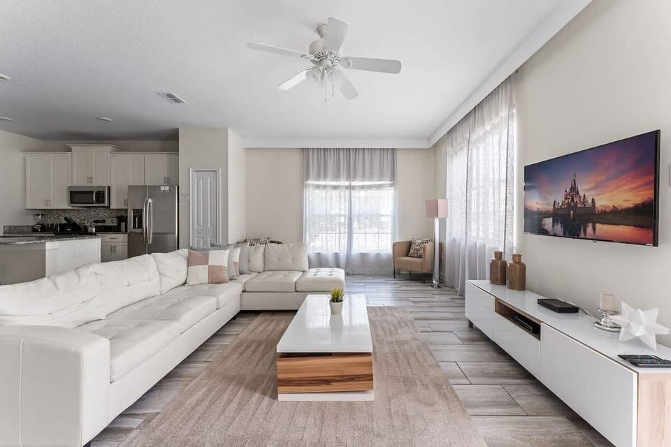 Communal lounge / TV room,Living Room