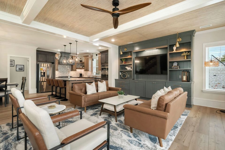 Living Area - 1st Level Northeast