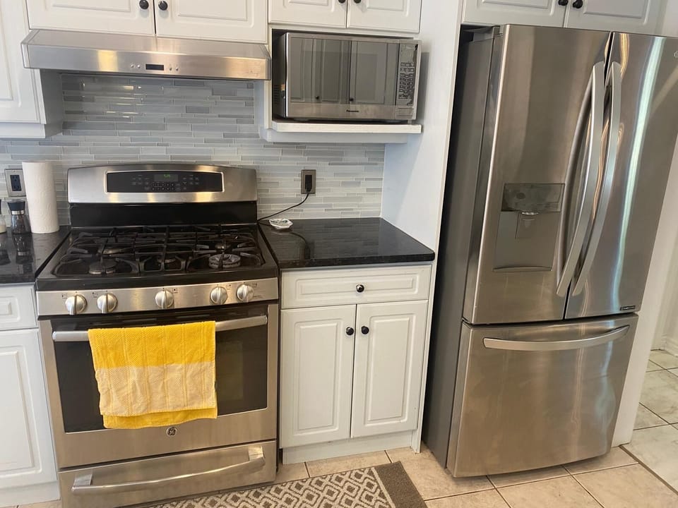 All modern appliances in a fully equipped kitchen 