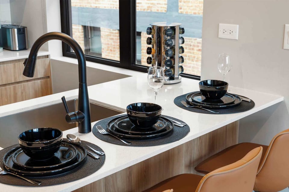 Contemporary cooktop area designed for easy meals & everyday cooking comfort.