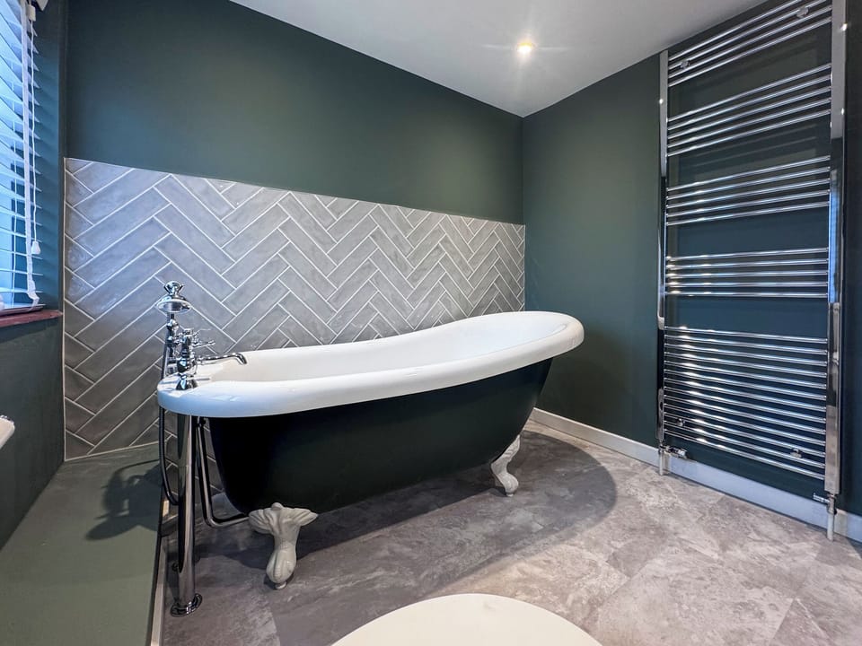Bathroom | Hill House - Lilac Retreats, King&rsquo;s Lynn