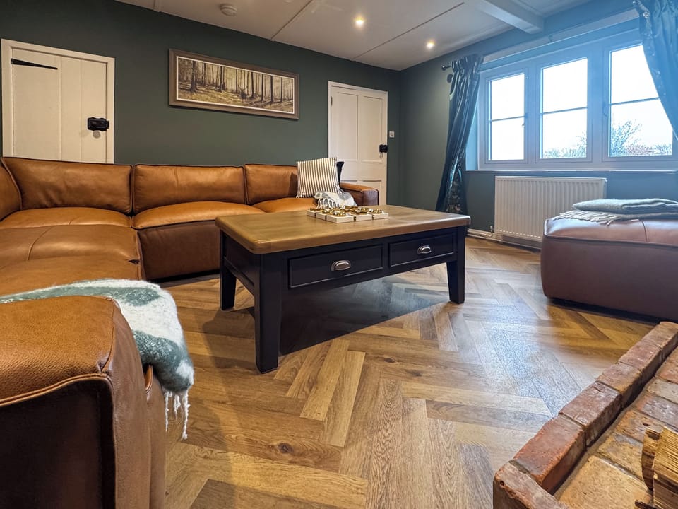 Living room | Hill House - Lilac Retreats, King&rsquo;s Lynn