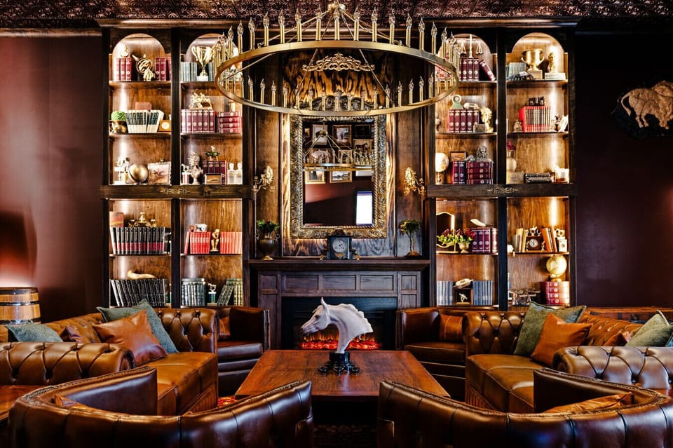 CIGAR ROOM