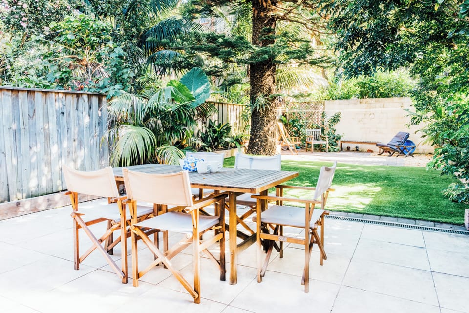 Private, landscaped garden, for long lunches & sunset drinks, outdoor living

