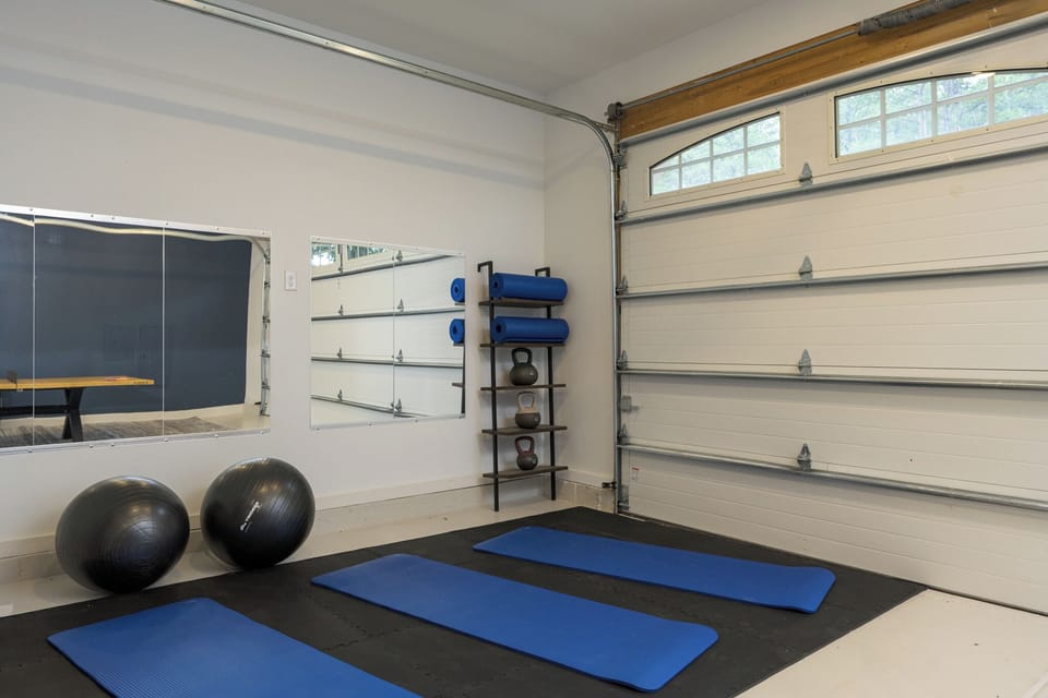 Center yourself in the gym space or pump it up and hit a workout!