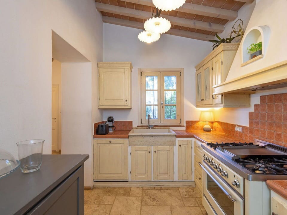 Apartment, Urban Design, Balcony, Condominium, Chair, Hotel, Houseplant, Kitchen & Dining Room Table