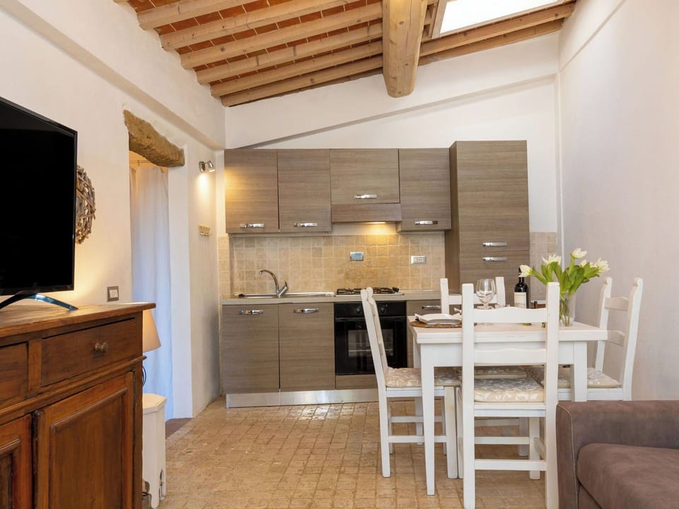Apartment, Urban Design, Balcony, Condominium, Chair, Hotel, Houseplant, Kitchen & Dining Room Table