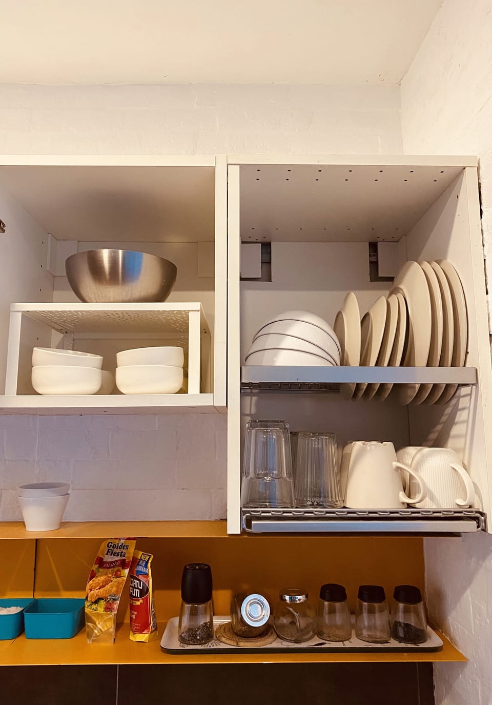 Kitchen amenities