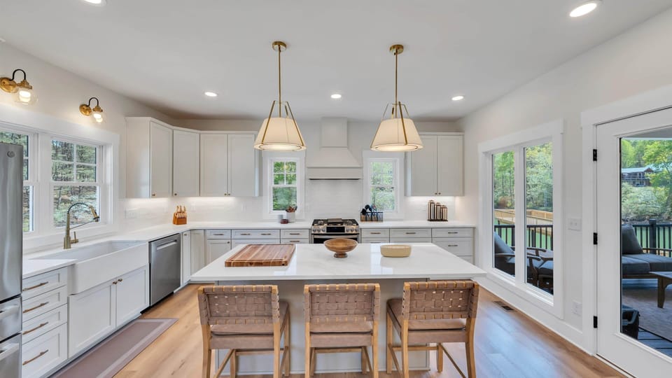 Fully Stocked Kitchen