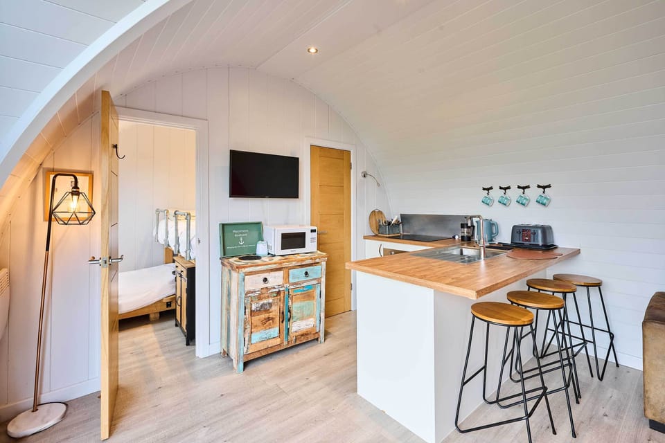 Secret Garden, Beccles - Host & Stay