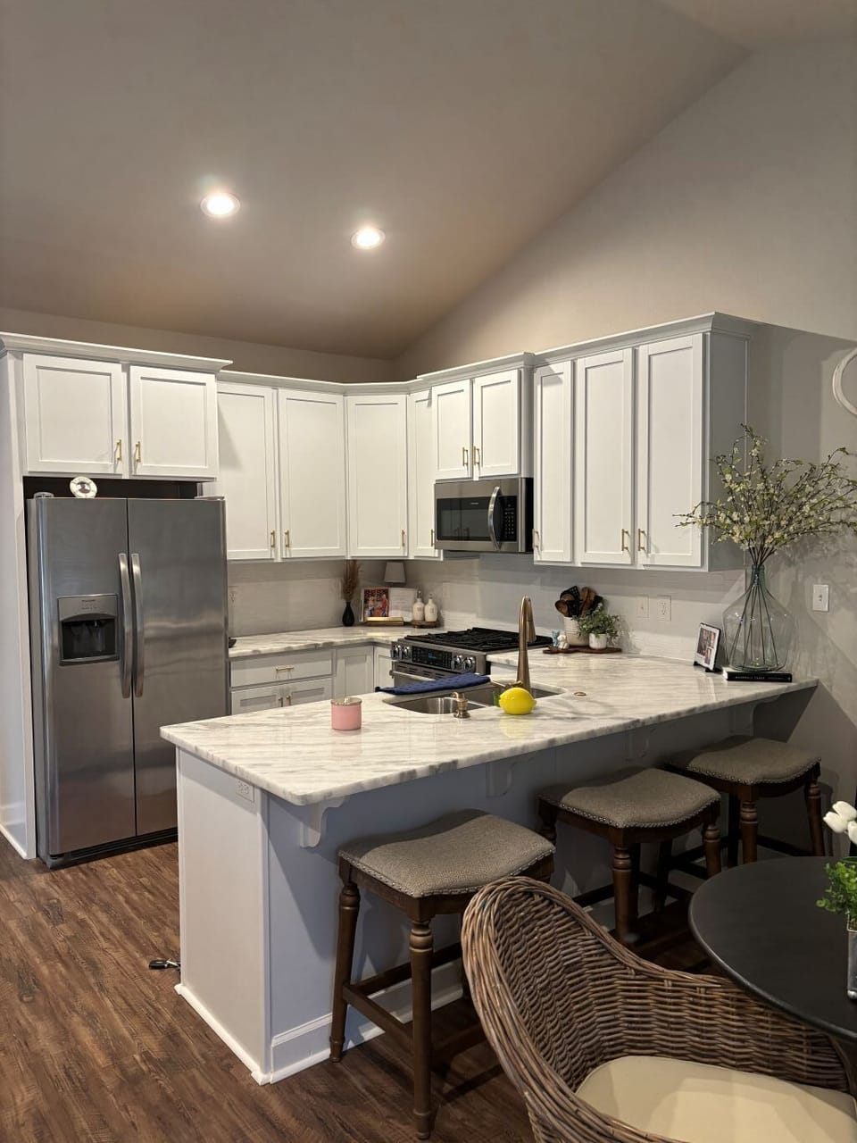 Fully stocked kitchen