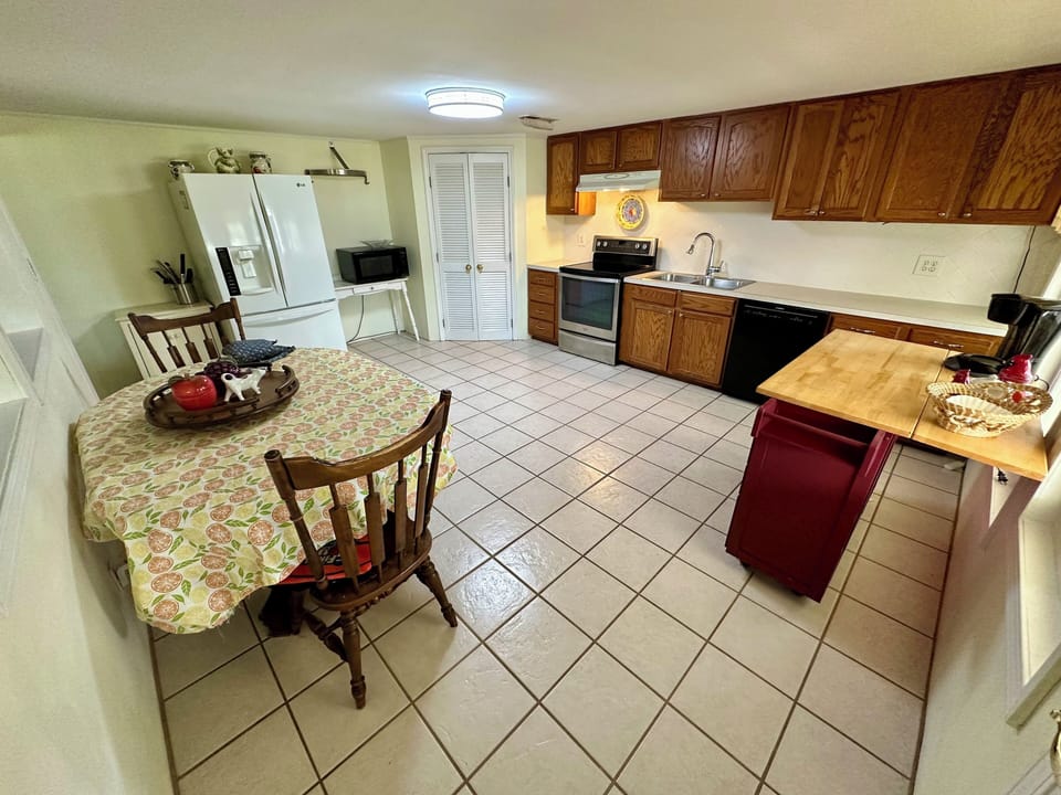 Fully equipped kitchen