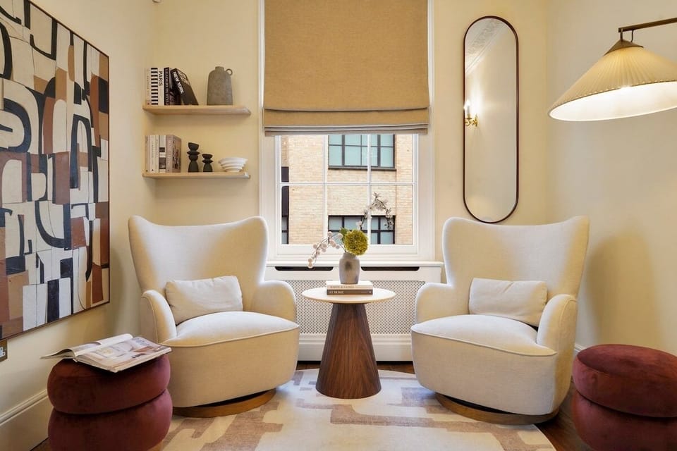 Luxurious living space to unwind after a day of shopping and sightseeing!