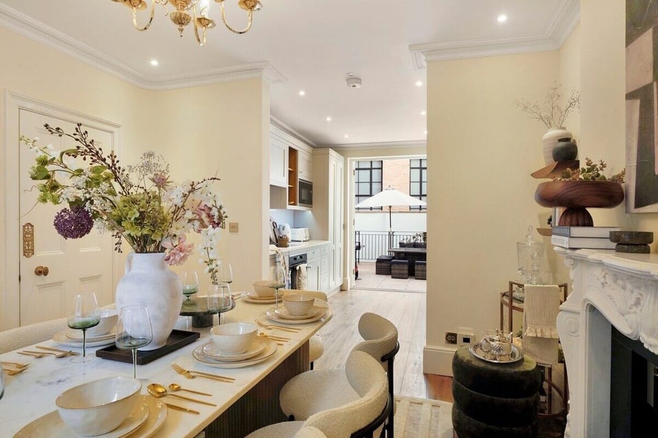 Dine-in style in a beautifully crafted and upscale setting!