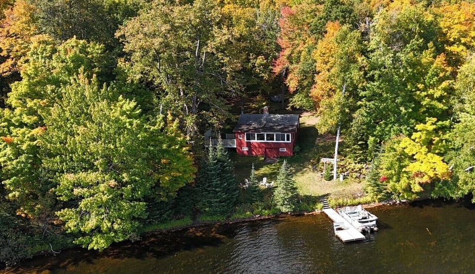 Private setting with 200 ft of Lakeshore !