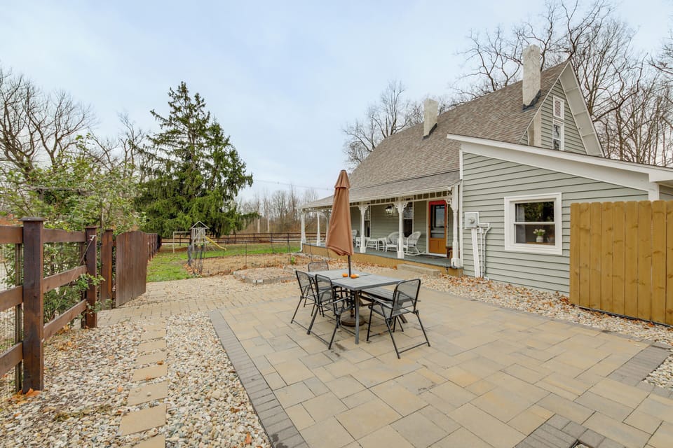 Zionsville Vacation Rental | 3BR | 2BA | 2,070 Sq Ft | 3 Steps Required