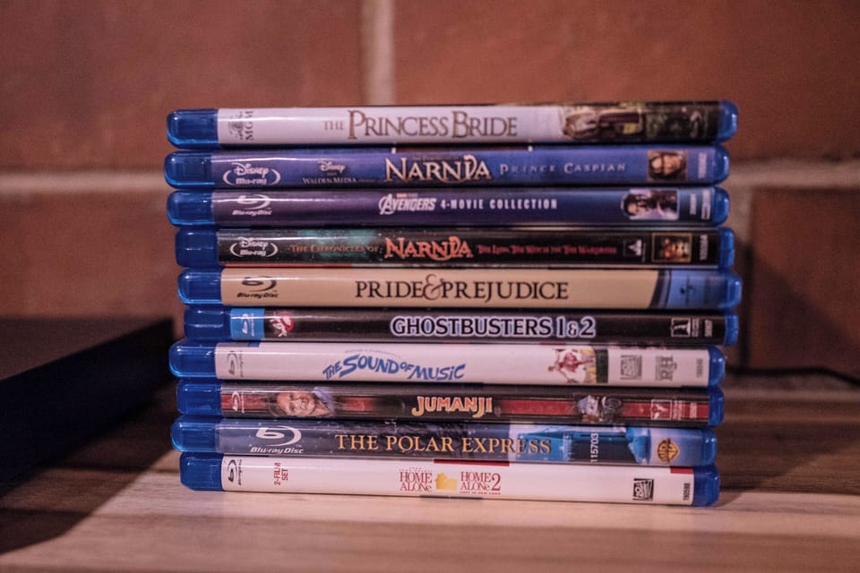 There are lots of classic blurays for you to enjoy in the comfy living room.