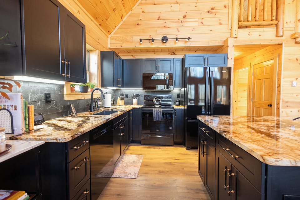 Fully equipped modern kitchen and modern appliances.
