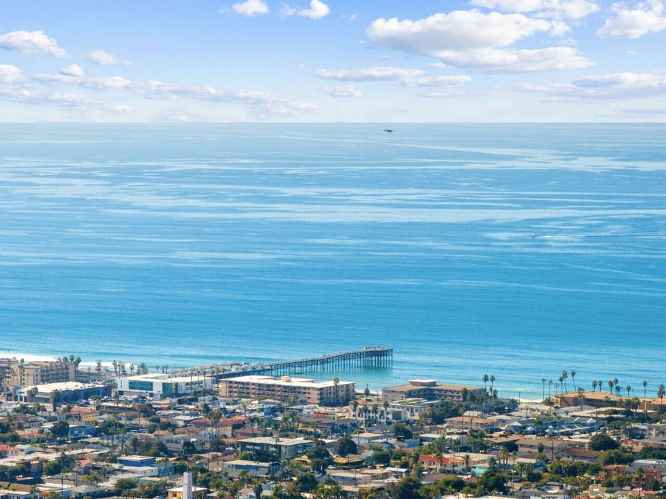 You`re just a few minutes from Pacific Beach and have easy access to all the best beaches San Diego has to offer.