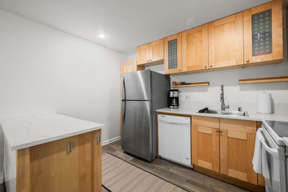 Fully-equipped kitchen with essentials.