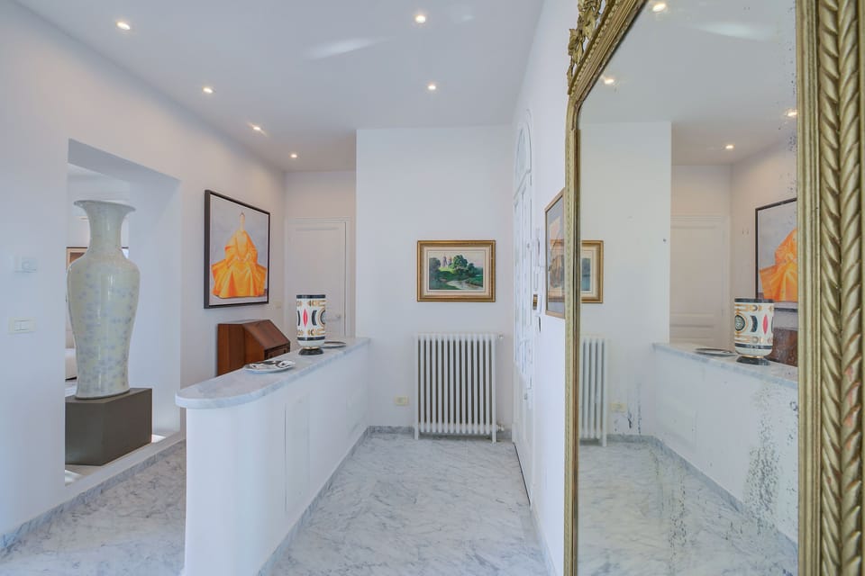 Common area (corridors, hall)