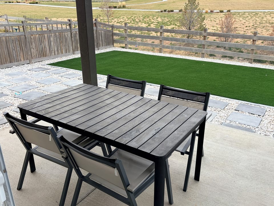 Outdoor dining