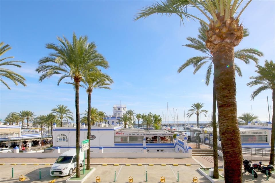 Beautiful views to the marina and the sea from this apartment