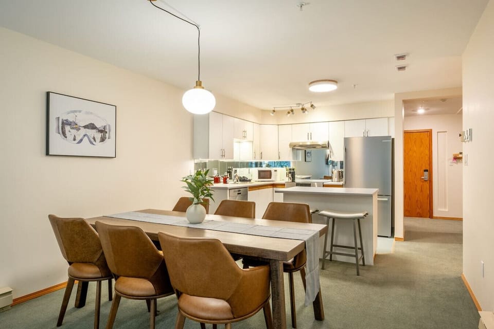 Well equipped kitchen for the chef in your group! Salt, pepper, oil, sugar, coffee and tea are provided for your stay
