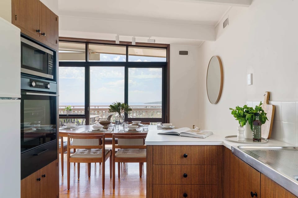 Modern kitchen with dining area 