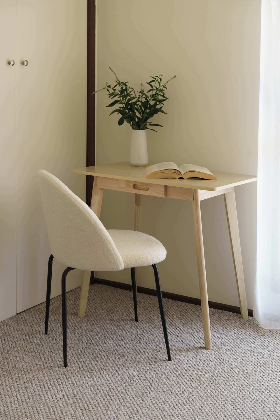 Minimalist workspace for remote work or planning