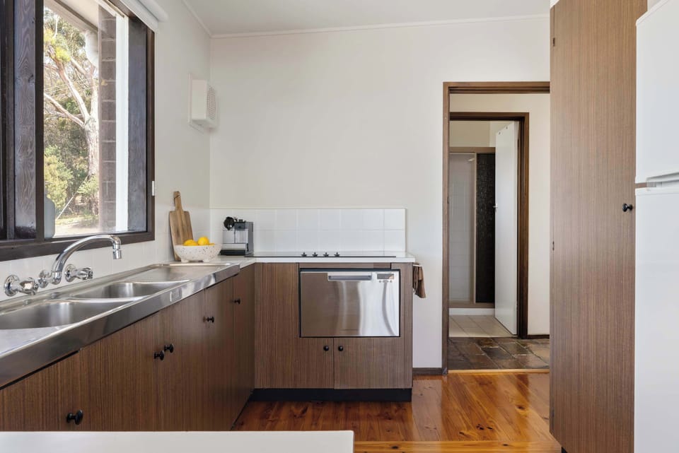 Fully equipped kitchen with all new appliances