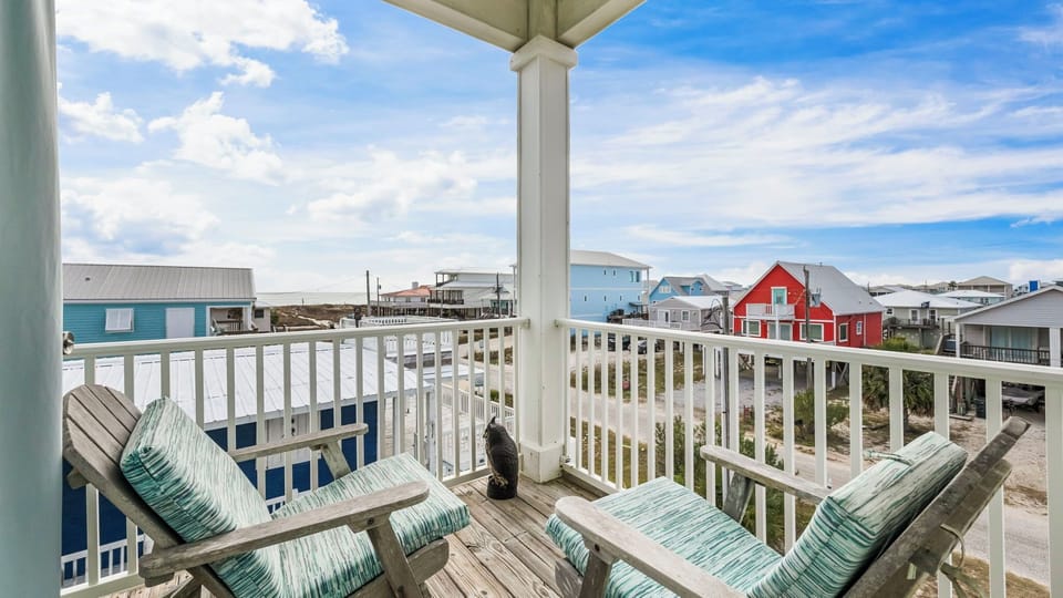 Dune Our Thing - Private balcony providing a peaceful spot to relax and enjoy the outdoors.