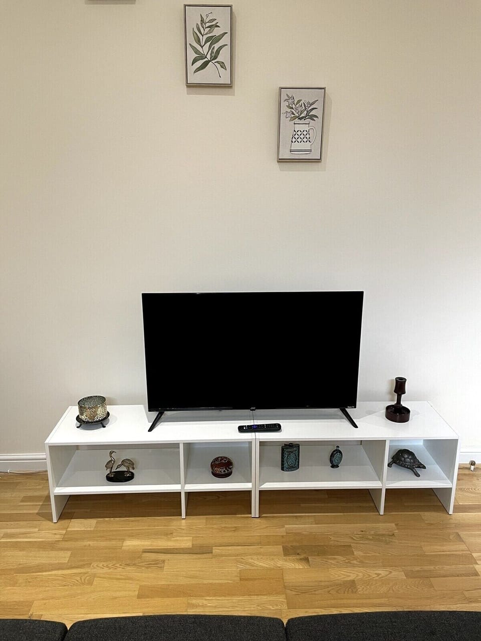 Living Room / Lounge