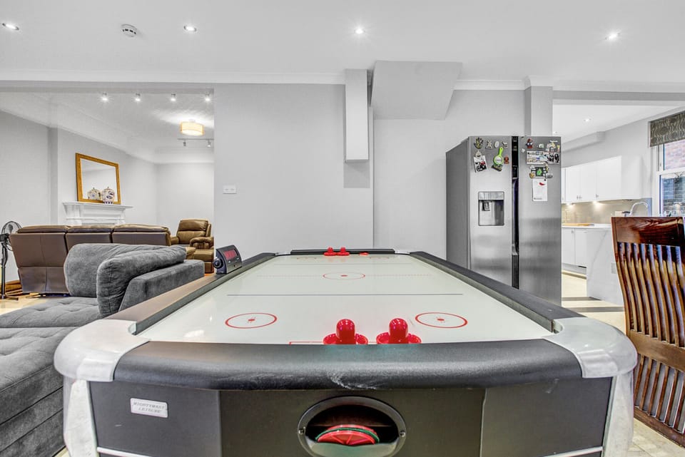 Living Room / Lounge