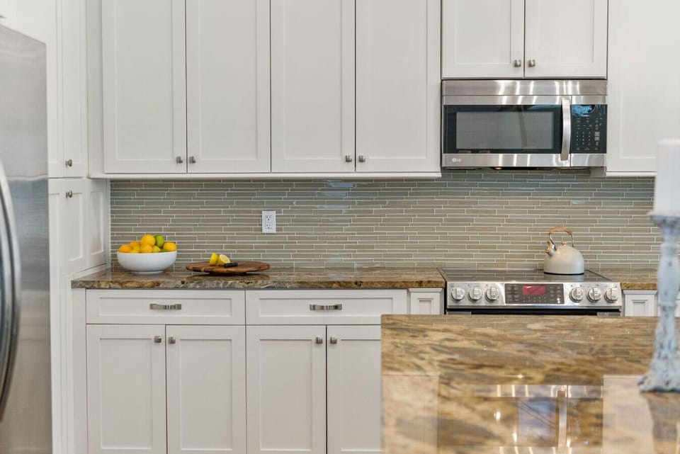 Big and open Kitchen where everyone can help prepare fun family meals!
