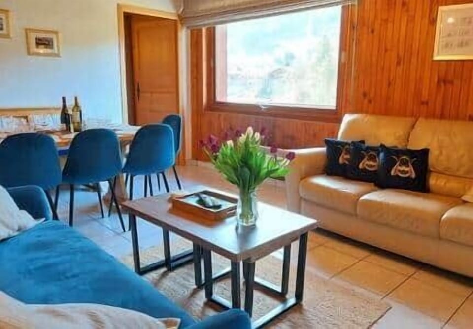 Lounge and dining