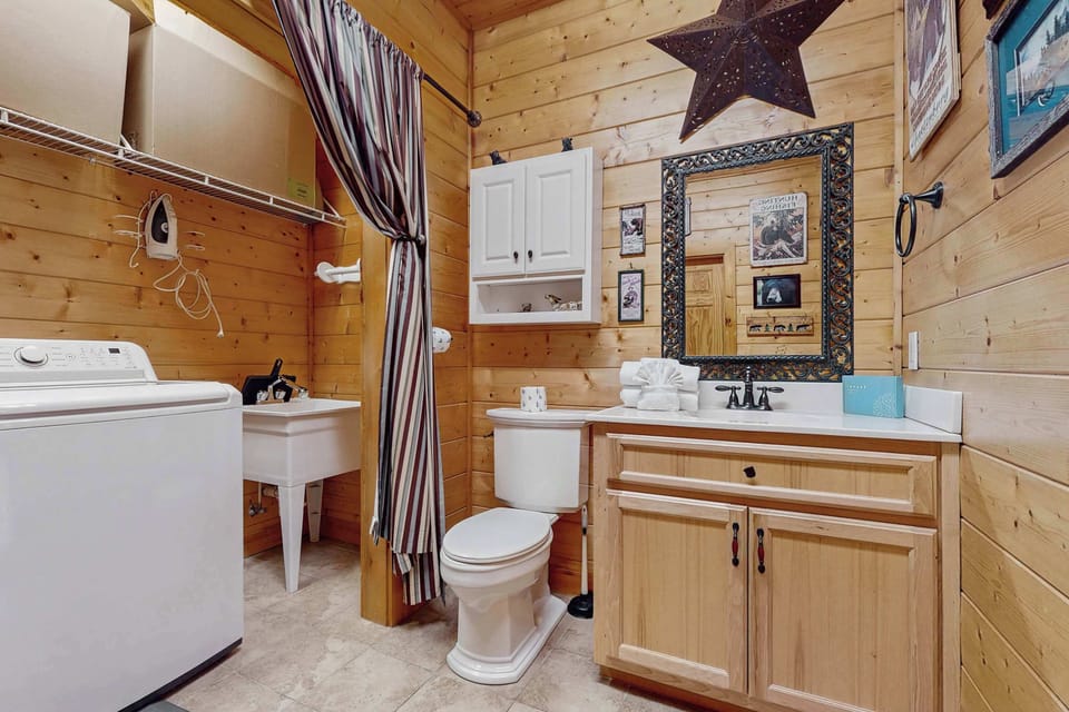 Enjoy modern comforts with rustic charm in this inviting bath space!