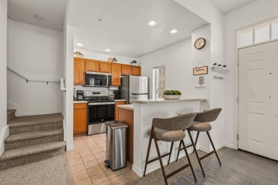 4014 Santa Maria Drive Unit 101 (6).jpg