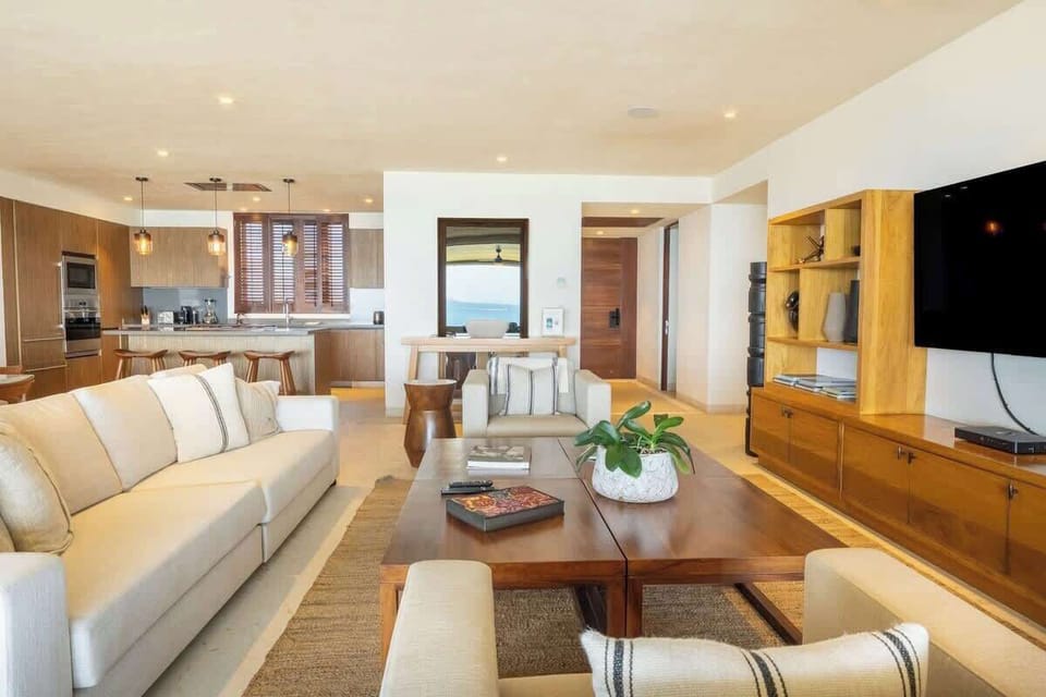 Sala Interior, TV