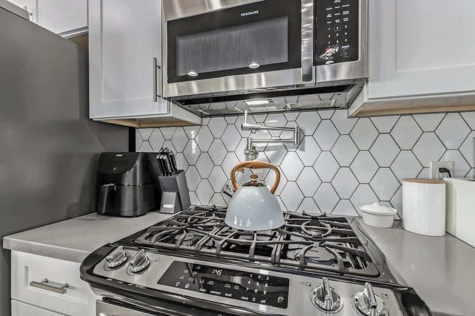 Gas range, kettle, air fyer and just about every kitchen gadget for meal prep just like at home.