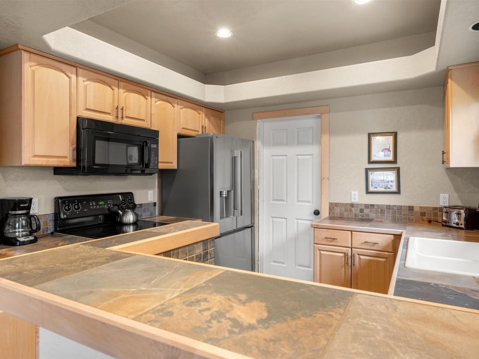 Hawks Nest Kitchen