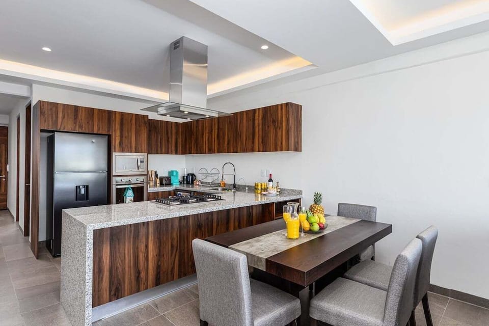 Dinning Room & Kitchen
