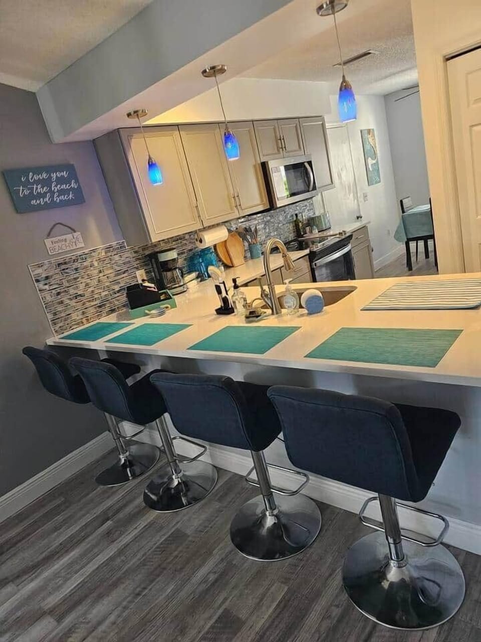Breakfast bar seats 4 