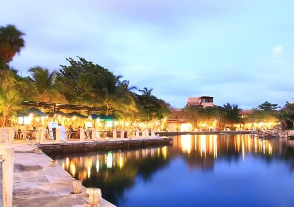 Noches caribeñas muy cerca de Puerto Aventuras