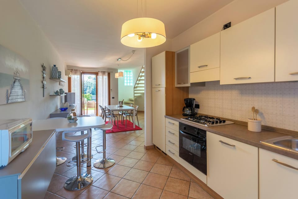 Kitchen and dining area